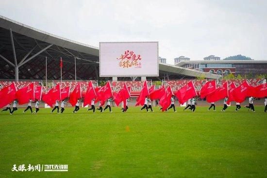 影片通过描绘不同时代背景下青年个体的选择与坚守、俯身与跃起，影片勾勒出中国青年始终如一的真挚情感、拳拳初心和理想信念，讲述新时代的青年故事、中国故事